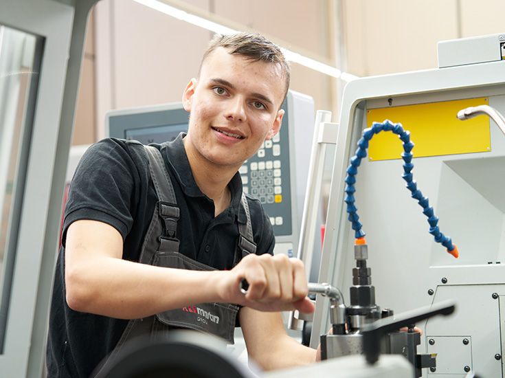 Paul Seeh, Auszubildender zum Werkzeugmechaniker