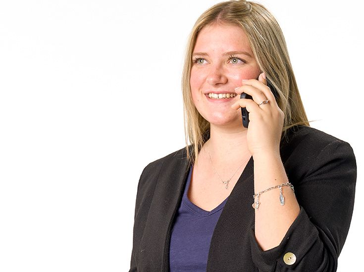 Amelie Glattes, Auszubildende für Industriekauffrau