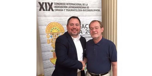 Regional meetings allow us to meet with good friends from far away. Attending the Latin American Oral and maxillofacial congress in Lima, Perú, in 2015 with our good friend Dr. Piet Haers, President of IAOMS.